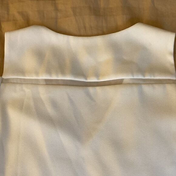 Cooper & Ella NWOT Cold Shoulder V Neck Long Sleeve Layered Blouse in Ivory. - Picture 7 of 8